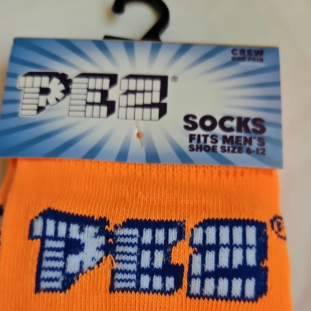 PEZ Mens Graphic Crew Socks 6-12 NWT